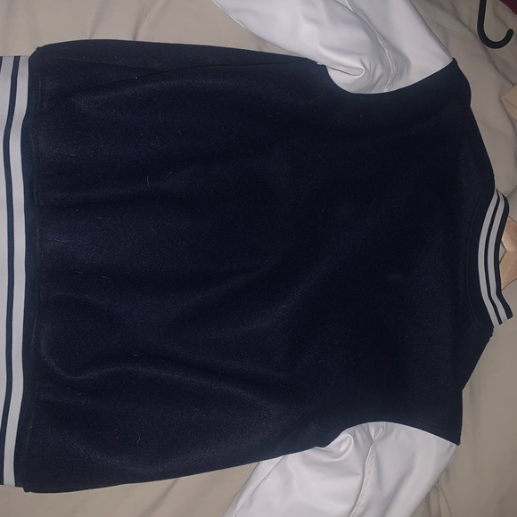 Football jumper, really good condition, barely used it. - Picture 2 of 2